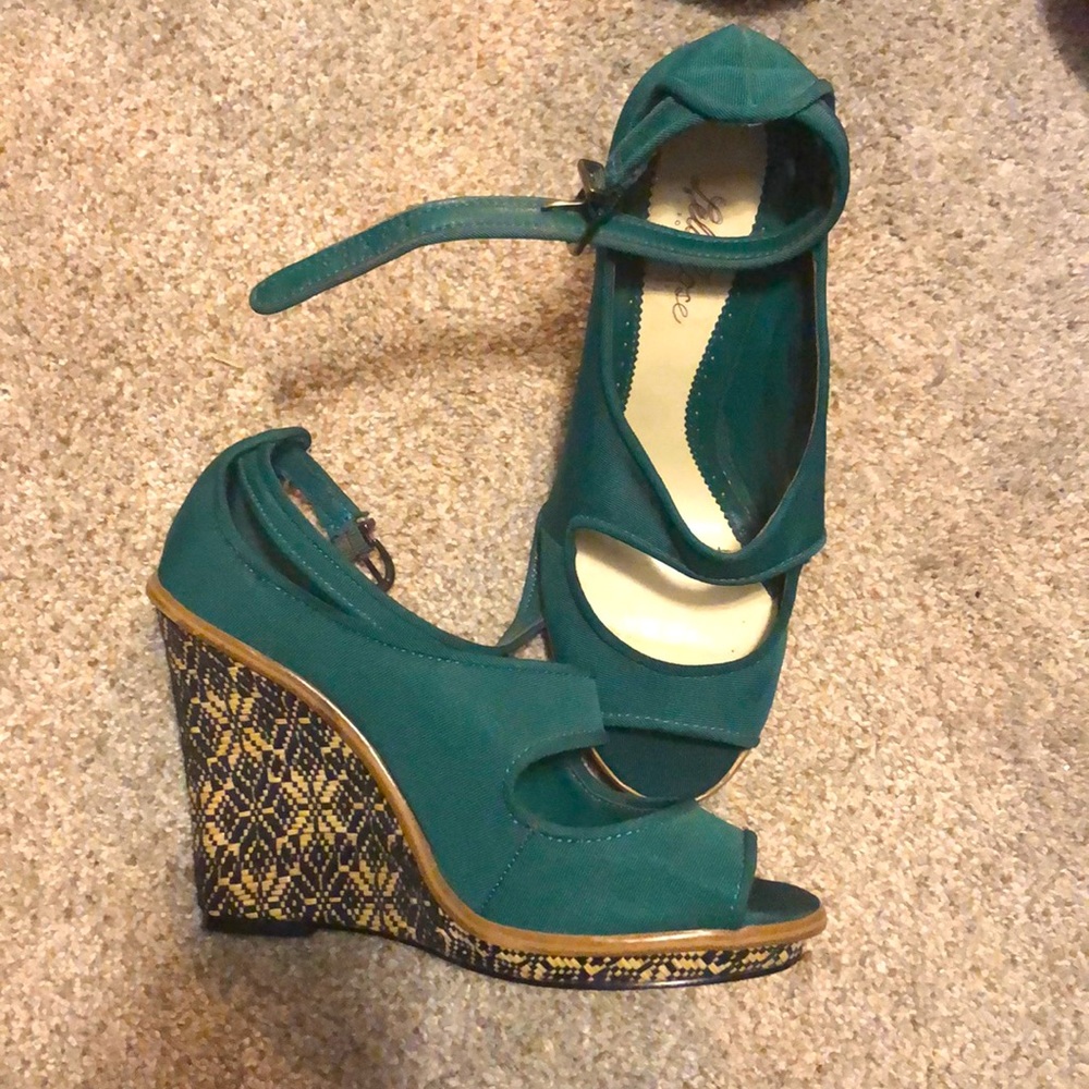 Lola rose emerald wedges